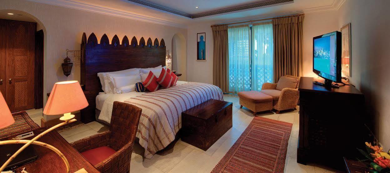 Malakiya Villas - Madinat Jumeirah Dubai Exterior photo